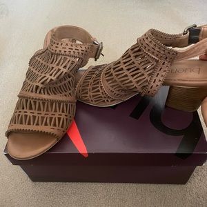Bueno leather sandals, size 40 (8.5 in U.S.)